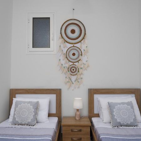 Dennis City Center Elegant Apartment ไซคิย์นธอสทาวน์ ภายนอก รูปภาพ