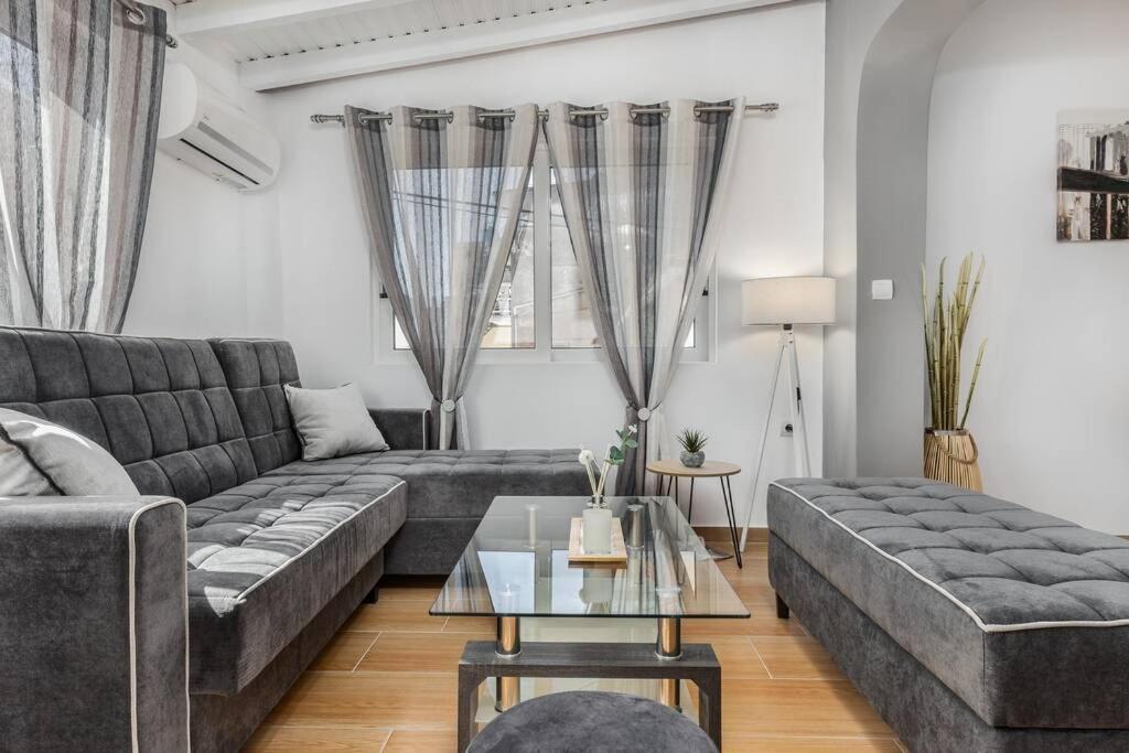 Dennis City Center Elegant Apartment ไซคิย์นธอสทาวน์ ภายนอก รูปภาพ