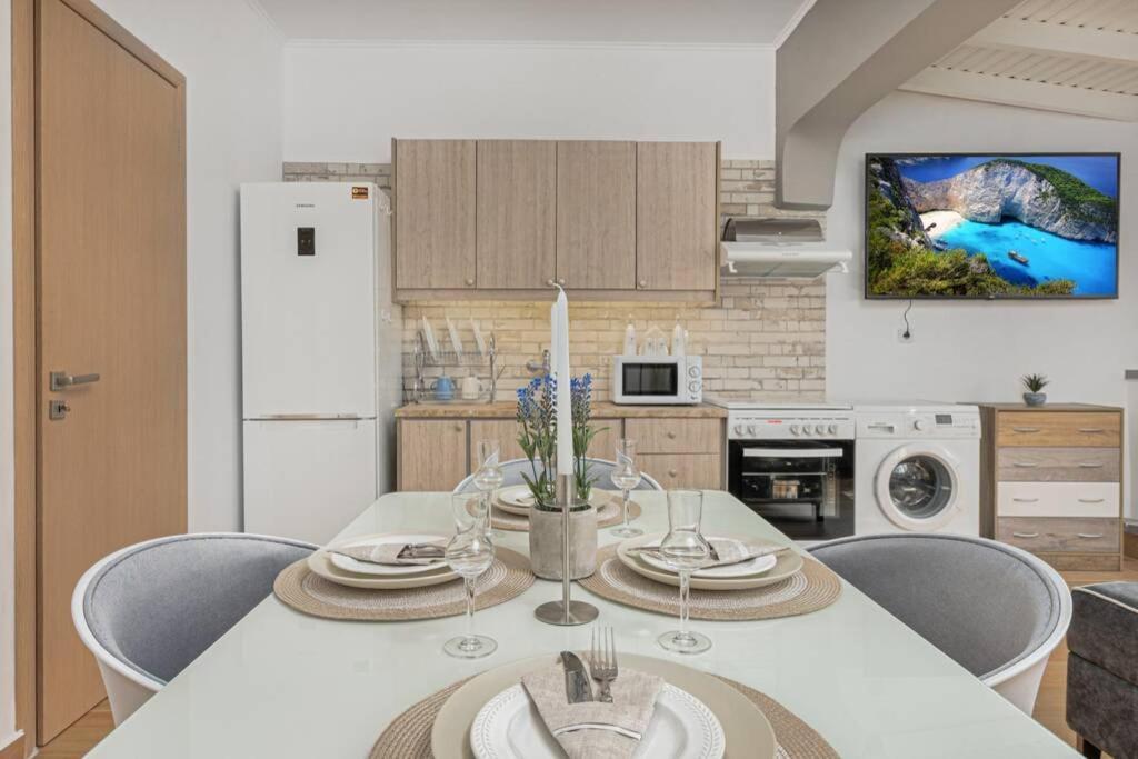 Dennis City Center Elegant Apartment ไซคิย์นธอสทาวน์ ภายนอก รูปภาพ