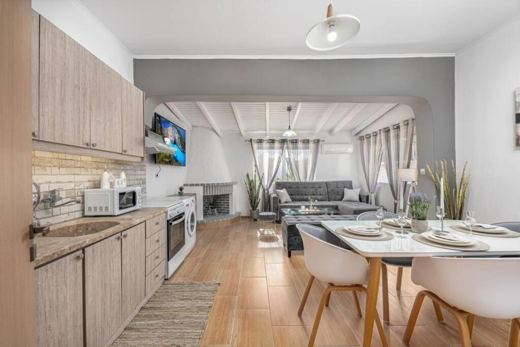 Dennis City Center Elegant Apartment ไซคิย์นธอสทาวน์ ภายนอก รูปภาพ
